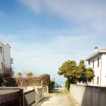 Nyaraló Charming House With Sea View In Contrada Termini