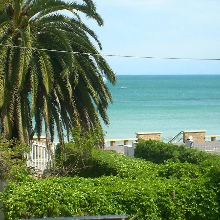 Nyaraló Charming House With Sea View In Contrada Termini